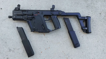 Imagen 2 de KWA Kriss Vector GBB met 2 Stick mags