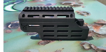 Afbeelding 2 van Gezocht: Handguard van metaal