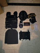 Afbeelding van Night camo set en accesoires, nog niet gebruikt