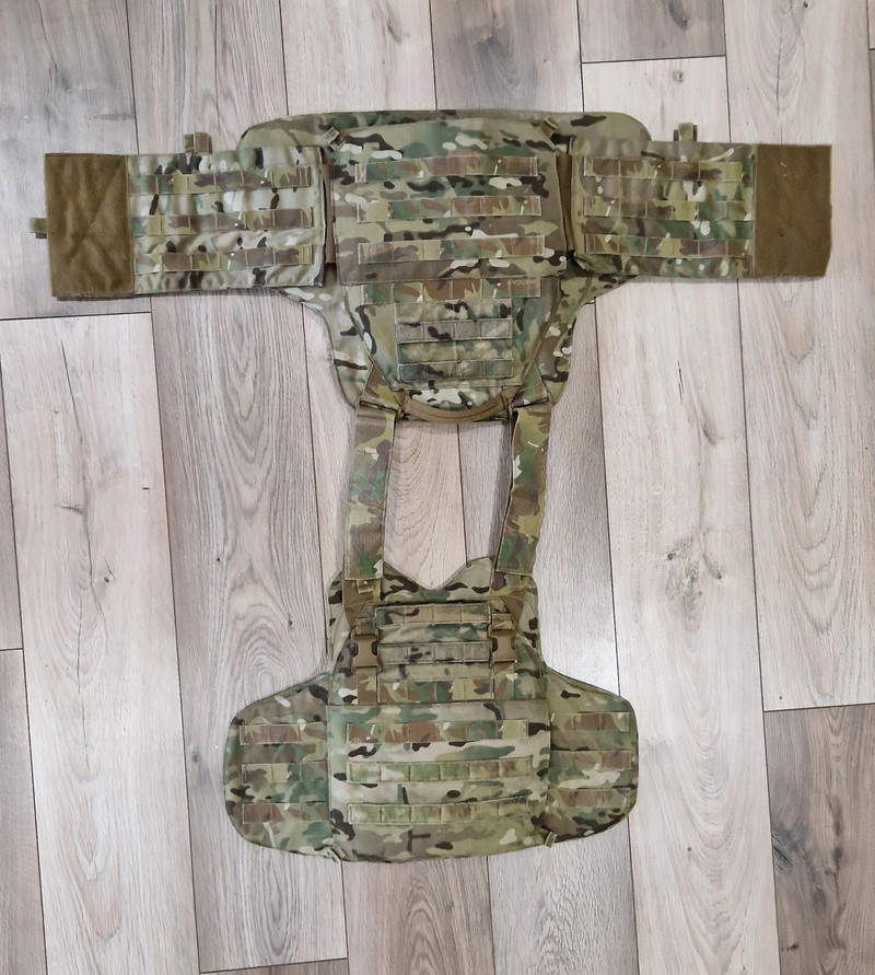 Image 1 for Mayflower APC Multicam met Echte Plates en Soft Armor - Zeldzame Vondst!