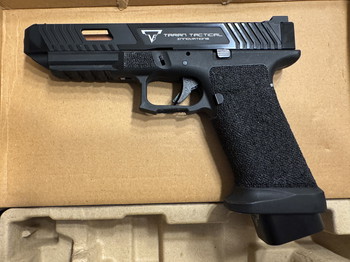 Afbeelding 3 van WE TTI Combat Master Glock 34 G34 JW2 GBB Pistol ( GHK Glock 17 GBBP System ) ( John Wick 2 ) Taran Tactical Innovations John Wick
