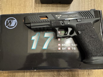 Afbeelding 4 van WE TTI Combat Master Glock 34 G34 JW2 GBB Pistol ( GHK Glock 17 GBBP System ) ( John Wick 2 ) Taran Tactical Innovations John Wick
