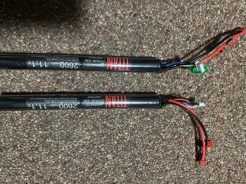 Afbeelding 1 van 2x Titan 2600mAh 11.1v batterijen