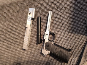 Afbeelding van RWA nighthawk custom slide frame barrel grip