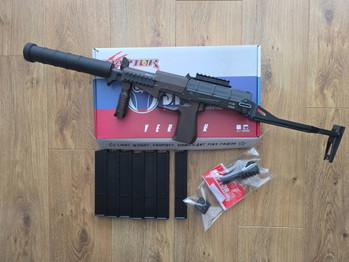 Image 2 for Lambda / Raptor SR-2M met 7 magazijnen, 2 suppressors en 1913 adapter