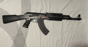 Afbeelding 2 van Réplica CM.520 (CYMA) + cargador midcap metálico.