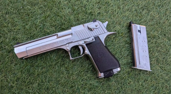 Imagen 2 de Réplique d'airsoft Desert Eagle Marui - Tokyo Marui très peu utilisé (2 parties) 2 chargeurs