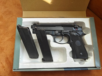 Afbeelding 5 van Umarex/KWA M9 GBB + 2 mags - Gebruikt (zie foto's)
