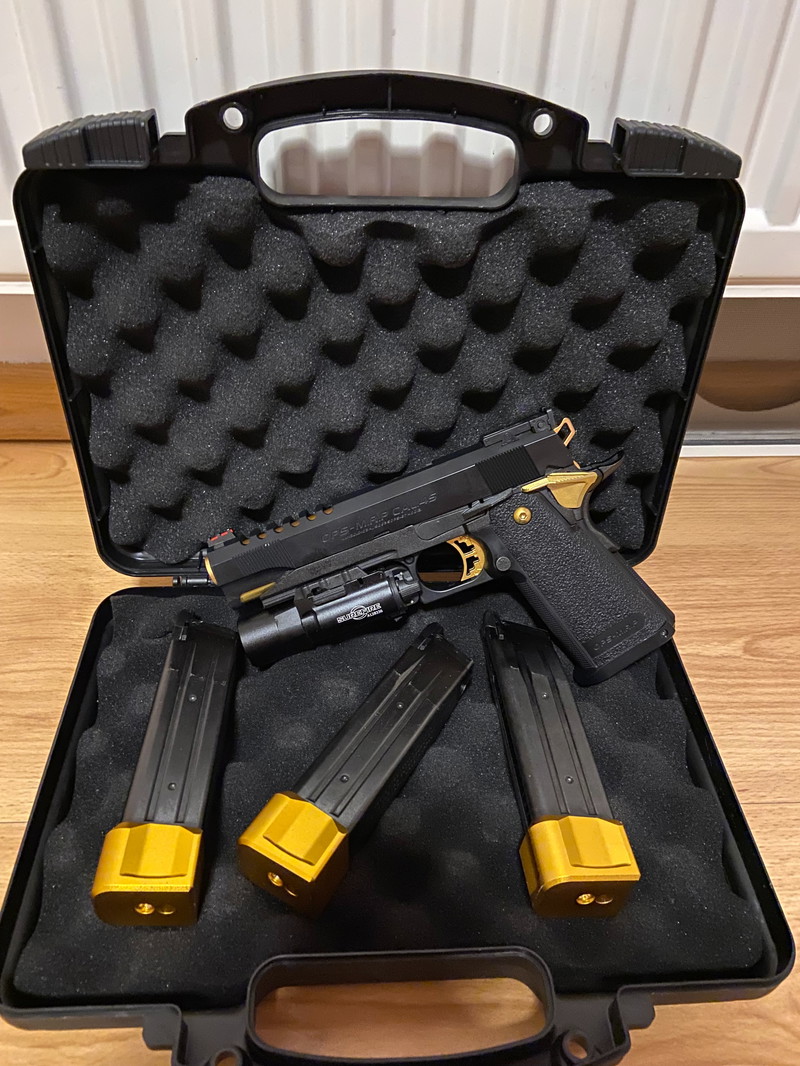 Imagen 1 de Hi-Capa Gold Match + magazijnen