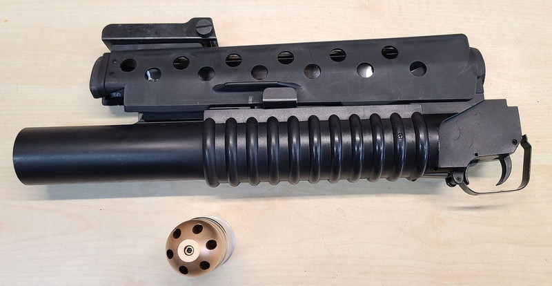 Image 1 pour Airsoft M16  Gas Granate Launcher M203 für 40mm Gas Granaten für GBB and AEG Metal version