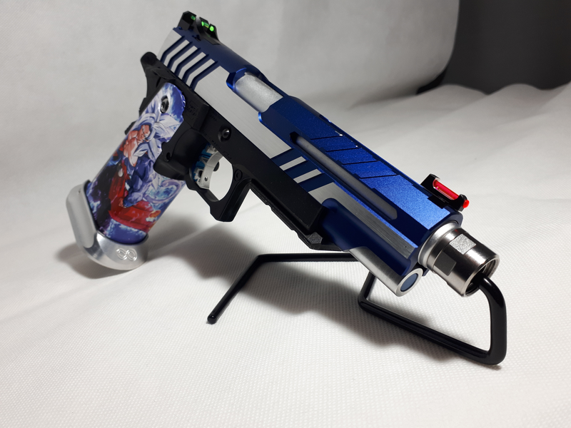 Bild 1 für Custom HI-CAPA 5.1 BB Pistol - Blauw/Zilver cowcow grip sticker