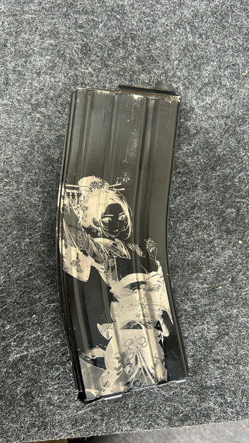 Afbeelding 5 van Custom Lasergravure op Airsoft Magazijn Met jouw Design