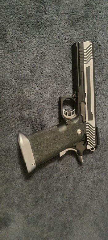 Image 4 for Hi capa 5.1 + 3 mags + 1 exstanded mag + holster + koffer