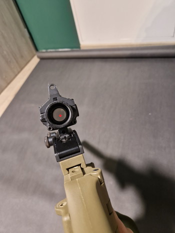 Image 3 for G36 GBBR With 3 magazines, red dot, silencer, angled grip