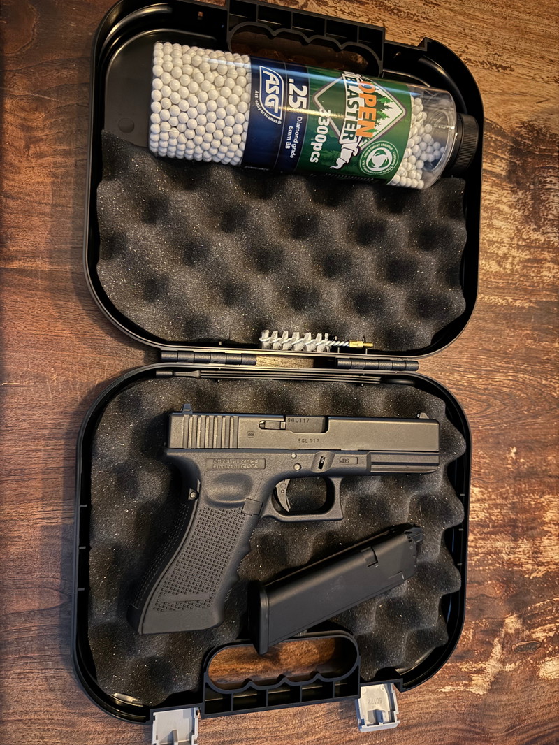 Imagen 1 de Umarex |Glock 17 Gen4| GBB |+Case | +BBs |