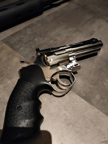 Bild 2 für Revolver 6