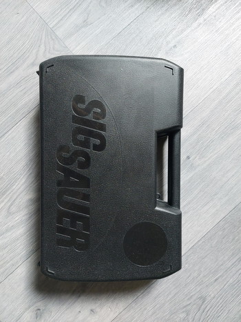 Image 4 for Sig Sauer M17 Tan GBB met extra magazijn en hardcase