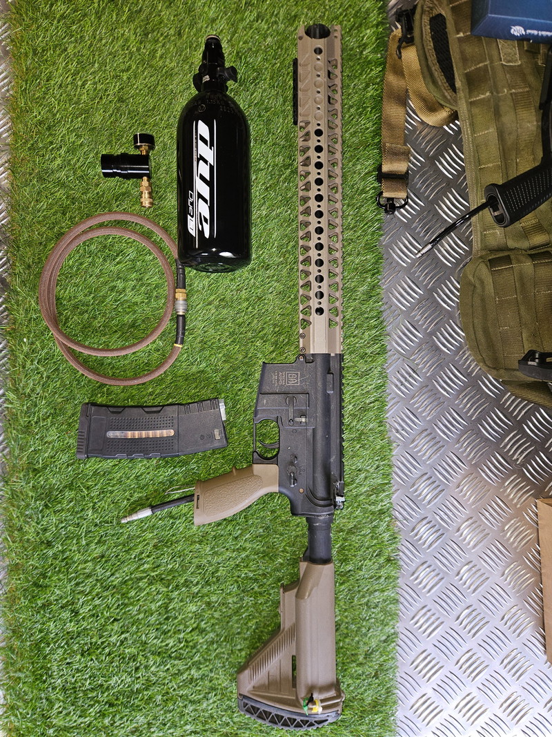 Bild 1 für Specna Arms LVOA AR15 met PolarStar Kythera HPA  incl m4 mag