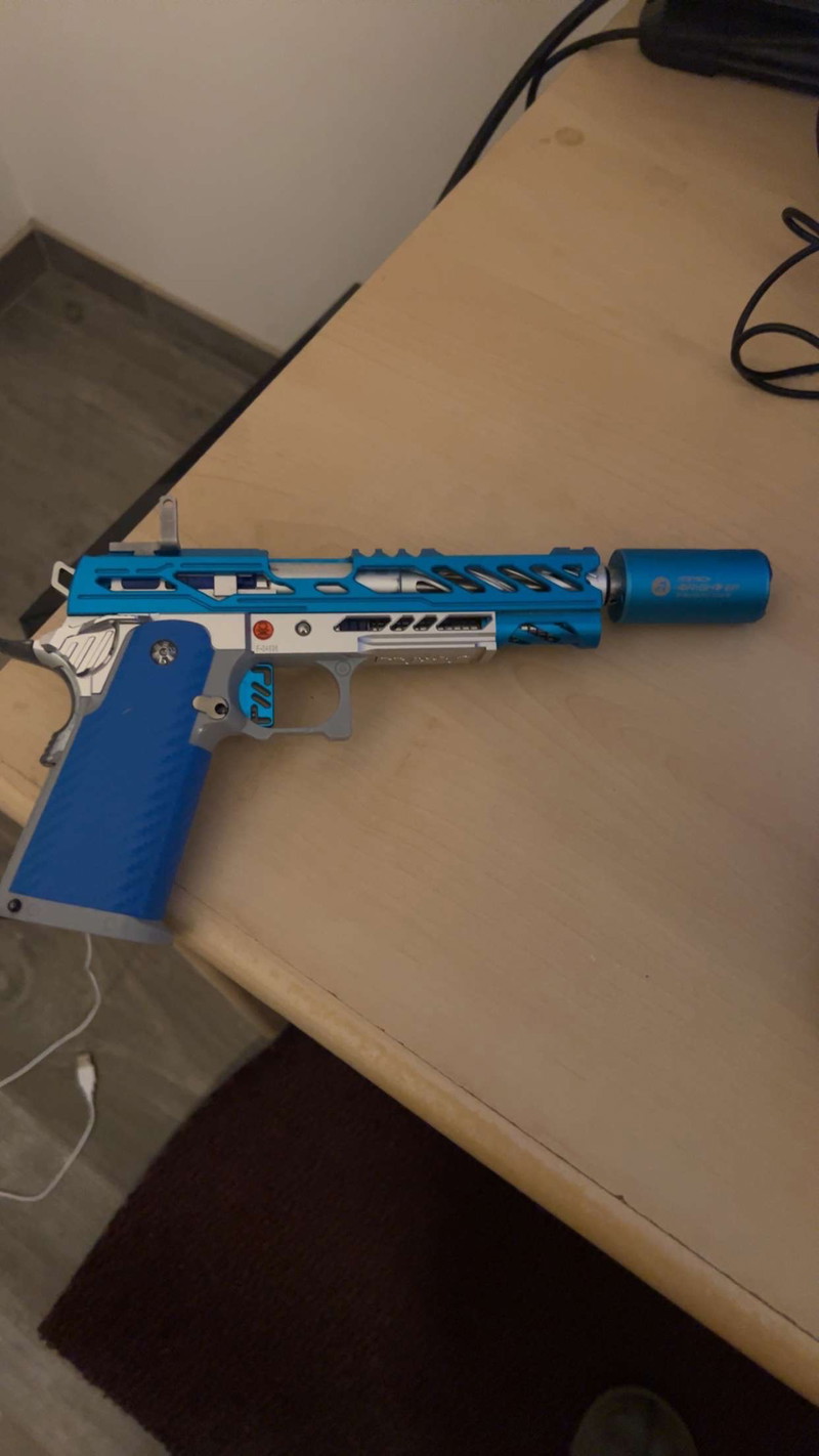 Afbeelding 1 van Blue hi capa