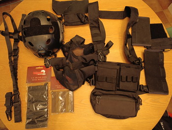 Afbeelding 3 van Tokyo Marui MP7 + uitrusting