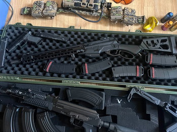 Afbeelding 4 van airsoft collectie gaat weg