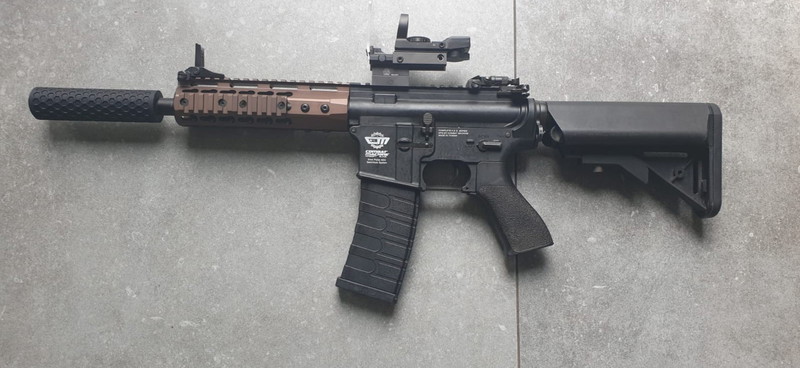 Afbeelding 1 van custom fire hawk met  red dot