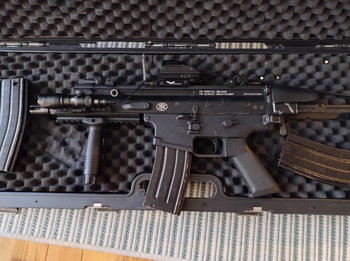 Bild 4 für Cybergun Scar SC AEG plus 2x koffer, accu, 4 mags en red dot