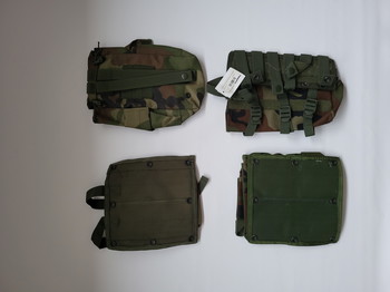 Bild 2 für Nieuwe airsoft pouches woodland camo