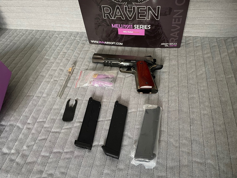 Afbeelding 1 van Raven 1911 MEU Railed Bronze 1911