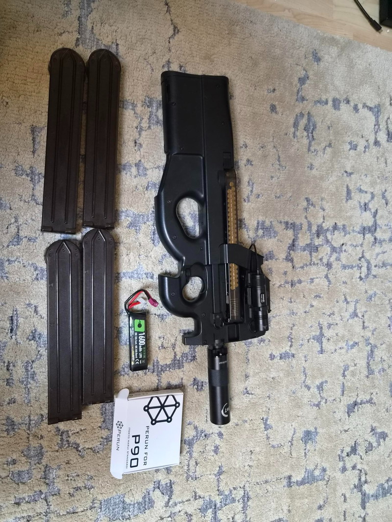 Image 1 for TM p90 met reddot, zaklamp, tracer en p90 programeerbare mosfet
