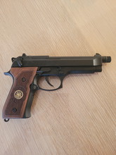 Bild für We M92 houten custom Beretta grips