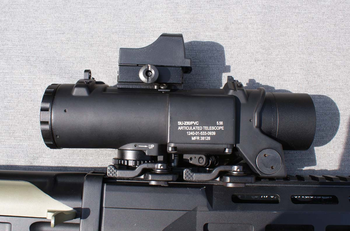 Imagen 2 de lunette SU-230/PVS-C  + red dot