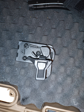 Image 3 for We tech glock 17 force series. Met holster.