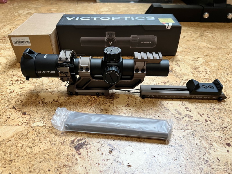 Bild 1 für Z.g.a.n. Antimatter Scopeswitch replica + VictOptics S6 LPVO