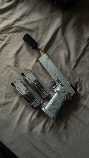 Imagen 2 de Custom Hi-Capa