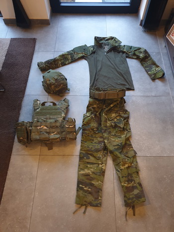 Bild 2 für invader gear broek, battle shirt , helm en plate carrier 100  voor heel het pakket