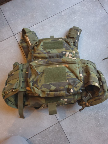 Afbeelding 3 van invader gear broek, battle shirt , helm en plate carrier 100  voor heel het pakket