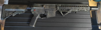 Afbeelding 2 van M4 upgraded replica - Camo gespoten