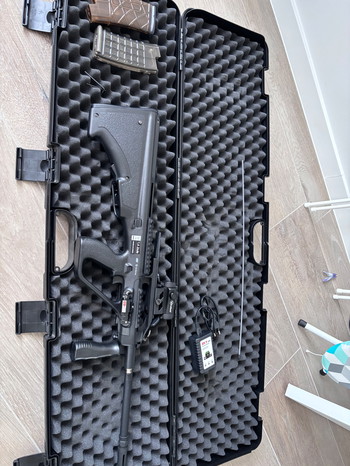 Bild 2 für Steyr AUG 6mm MOET NU WEG!!!!