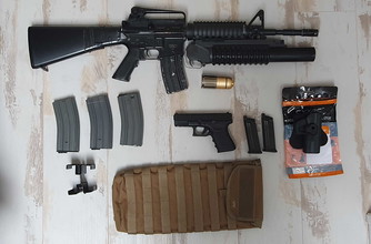 Image pour leuke starterset met een M16 AEG, GBB Glock en grenade launcher en wat accessoires