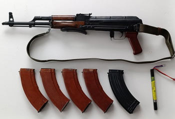 Imagen 3 de E&L AKMS with 4 REAL BAKELITE  MAGS, handguard and sling. GATE Aster upgrade, LCT slim grip
