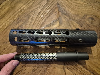 Bild 2 für Mac carbon 7inc handgaurd met 6 inc carbon outerbarrel ( kevlar )