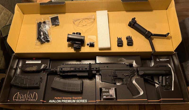 Image 1 pour VFC Avalon Calibur CQC met accessoires