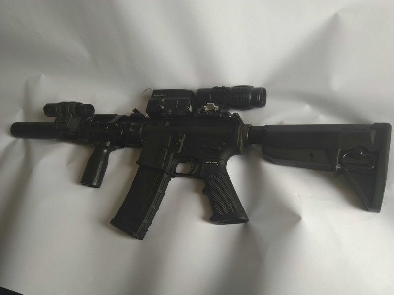 Image 1 pour VFC VR16 CQB SABER GBB BLACK