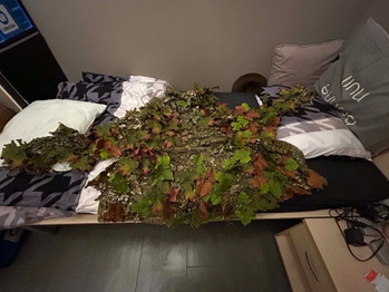 Image 5 for Ghilie suit/ leaf suit met extra toebehoren.