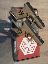 Imagen para 2 glock 17 aw custom vx 0111 sans chargeur