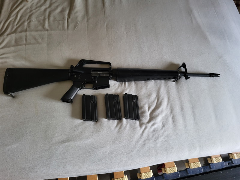 Afbeelding 1 van M16a1 vietnam (replica)