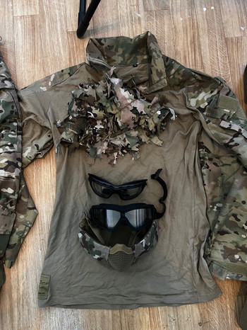 Image 2 for Novritch multicam kleding, vest, belt, ghillie keep, hoedje en gezichtsbescherming.