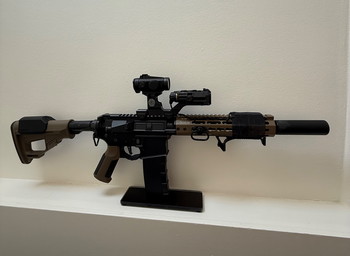 Bild 2 für ARES Amoeba AEG CQB rifle complete setup 7 mags, batterij, attachments