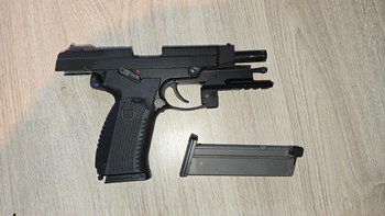 Bild 3 für Raptor Grach mp-443 met 2 magazijnen